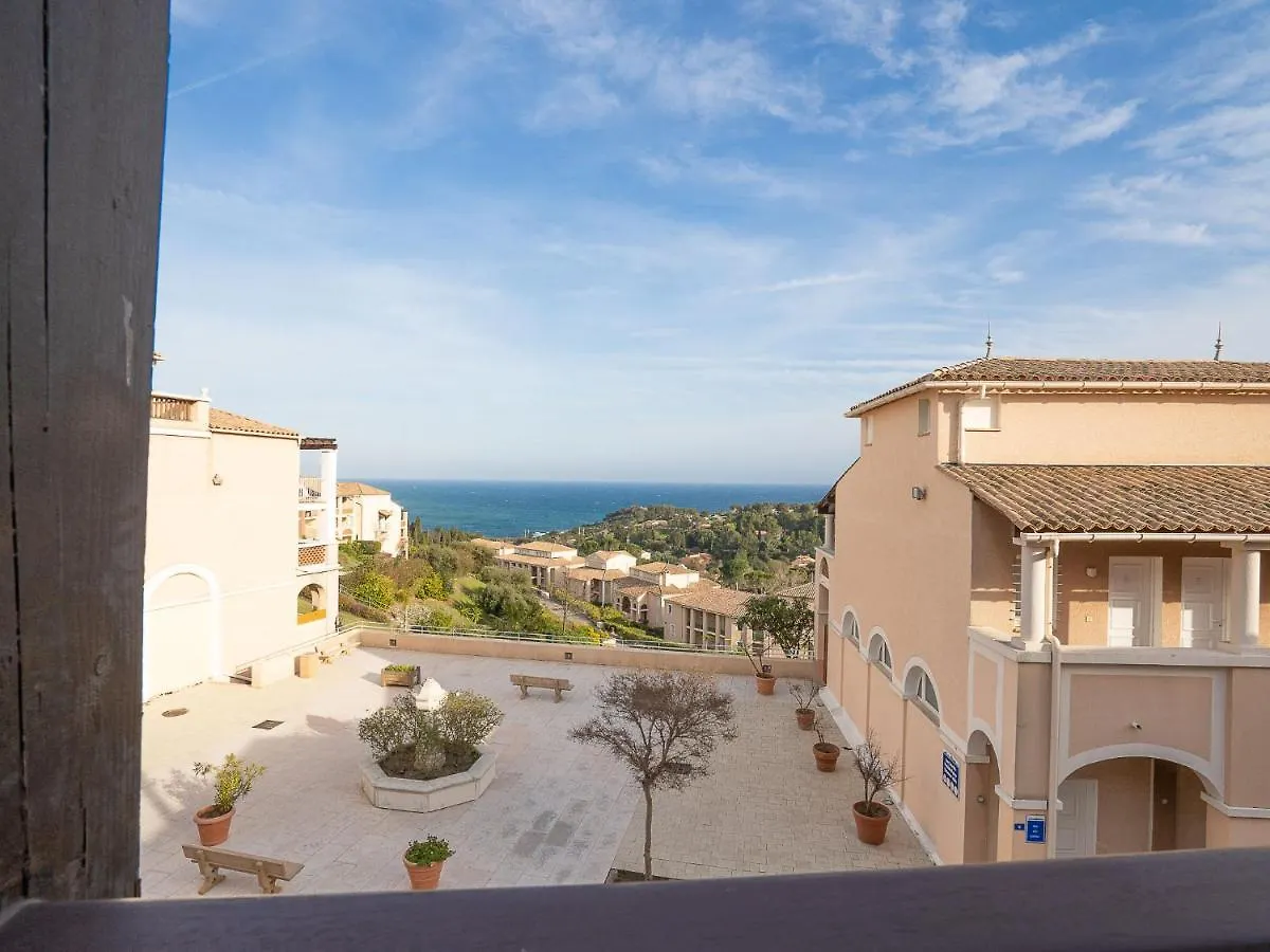 Apartment Village Cap Esterel - L'Esquinade-59 By Interhome Saint-Raphaël 0*,  Francie